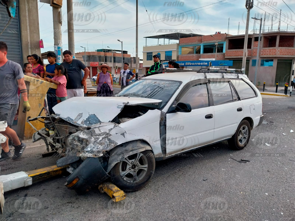 Triple Choque Deja A Mototaxista Grave En Hospital Regional