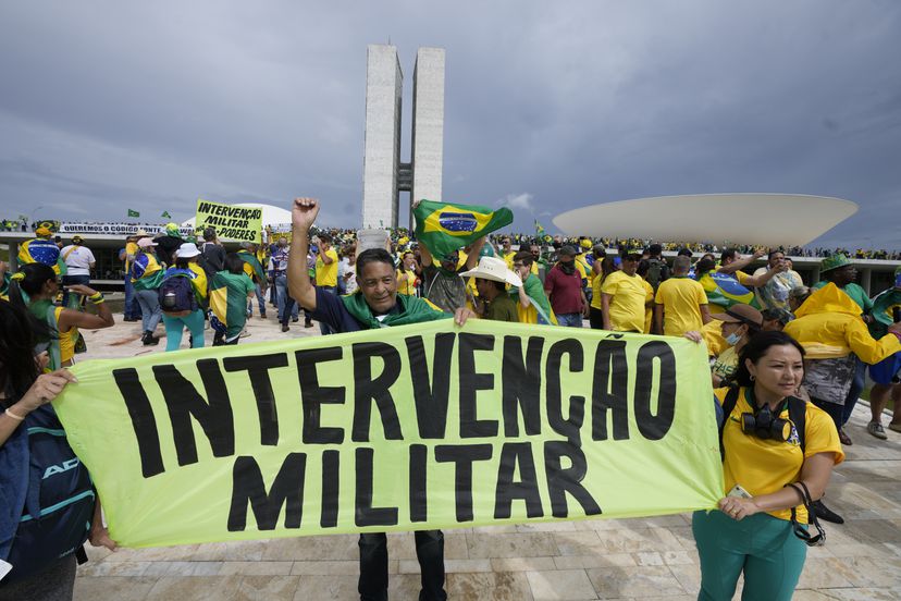 Brasil: Seguidores de Bolsonaro invaden el Congreso, la Presidencia y el Supremo Tribunal