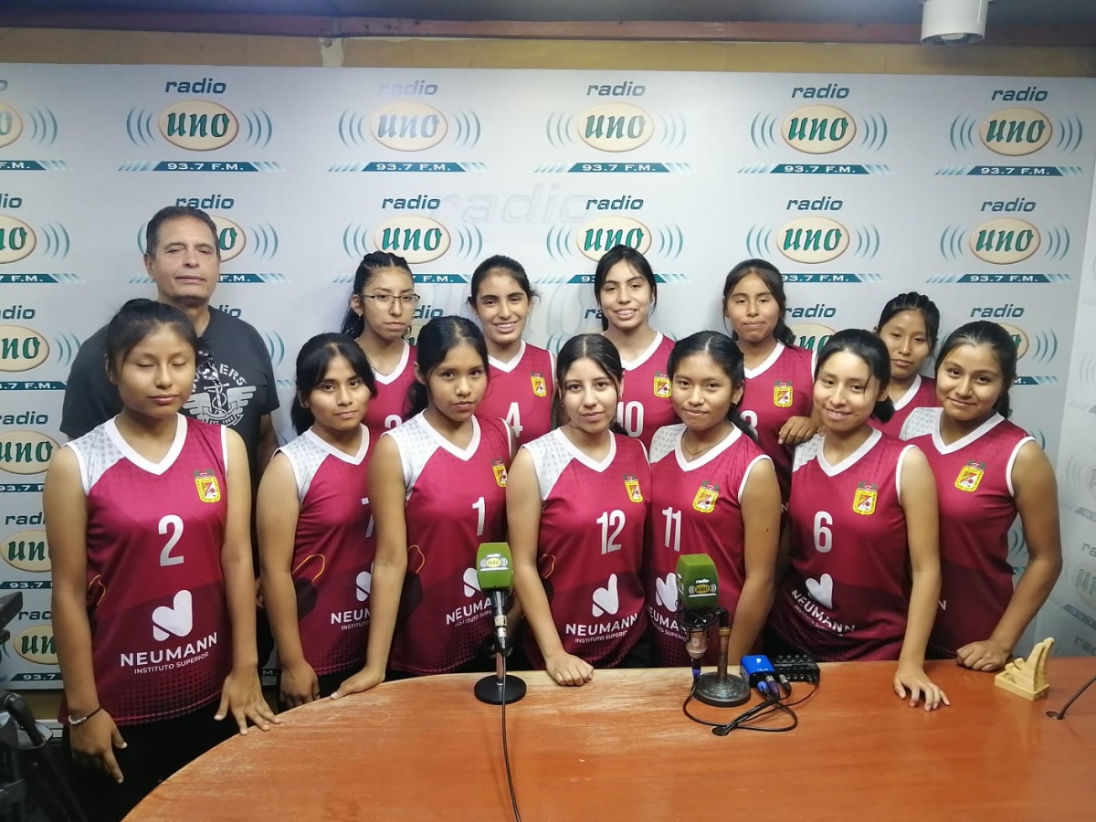 Selección de Tacna se prepara para el Campeoanto Nacional de Vóley Sub-13