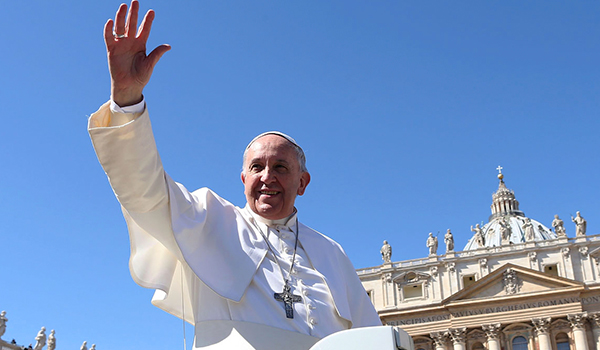 Papa Francisco a piuranos: “Defiendan la tierra, no se la dejen robar”