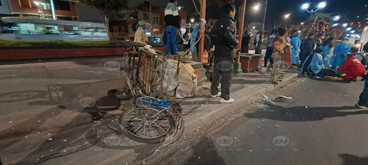 Conductor de camioneta embiste violentamente a adulto mayor y fuga