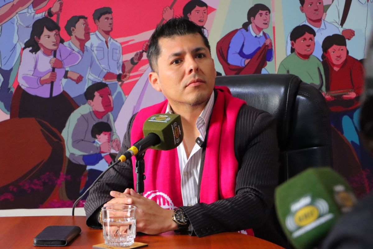 Reinaldo Lopez Reinaldo López de Perú Moderno: