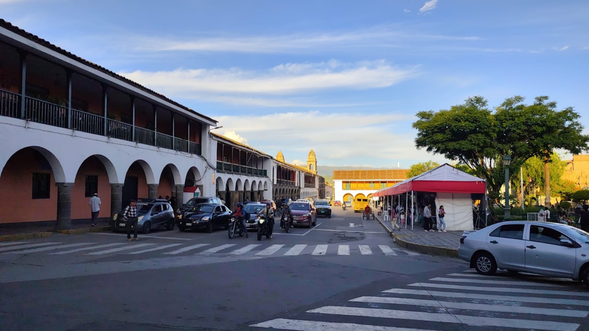 Ayacucho se luce con su tradición y gastronomía en la previa del encuentro deportivo