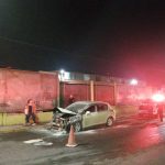 Incendio vehicular alarma a vecinos cerca del óvalo Túpac Amaru