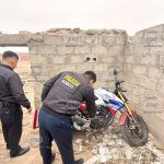 Hallan motocicleta robada en terreno abandono