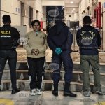 Detienen a pasajera con droga en Tomasiri