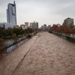 Lluvias extremas colapsan Santiago