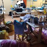 Incautan 22 máquinas textiles y prendas con marcas presuntamente falsificadas en Gregorio Albarracín