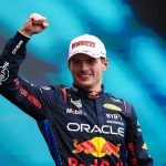 ¡Verstappen golpea primero en Singapur!