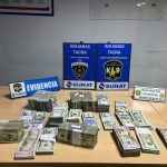 Aduanas incauta US$ 439.100 ocultos en camioneta intervenida en Vila Vila